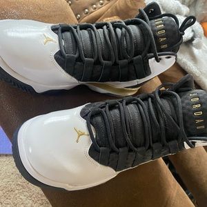 Air Jordan’s - 6Y in kids/ size 8 in Womens